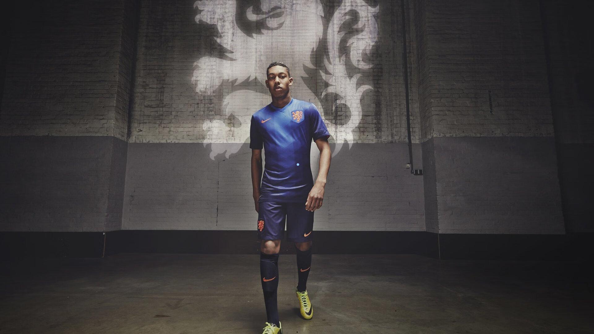 皮亚斯特里面对板球军团嘲讽，山寨版诺里斯标签引发F1界热议